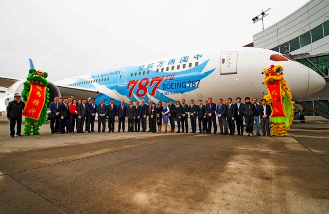 самолет Boeing 787 China Southern в необычной раскраске