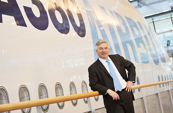 За несколько дней до выхода на пенсию с Airbus Лихи помог спасти программу A380, предоставив еще один заказ от Emirates. Автор: Г. Гусс / Airbus