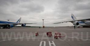"Волга-Днепр" показала в Домодедово Ан-124 и Boeing 747-8