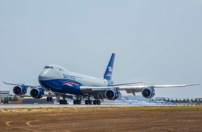 Silk Way West Airlines   Boeing 747-8    