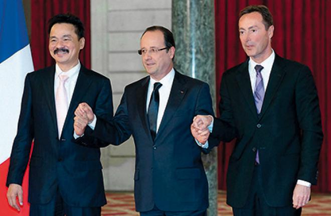 Глава Lion Air Рушди Кирана, президент Франции Франсуа Олланд и гендиректор Airb