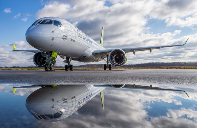 Самолет Bombardier CS300 авиакомпании airBaltic