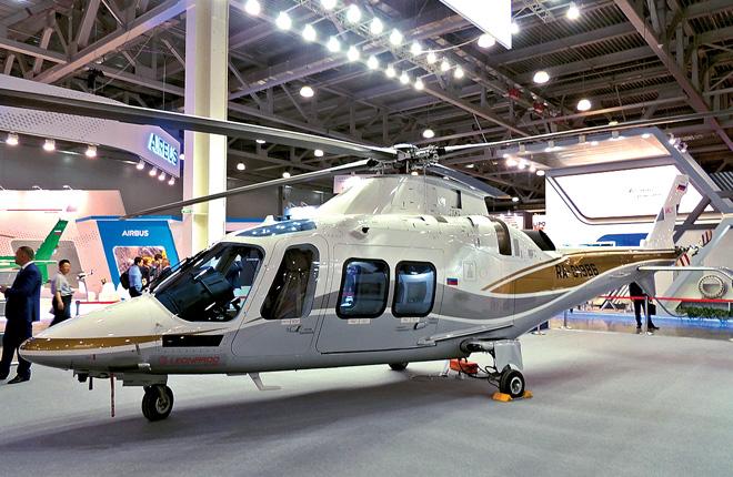 Leonardo Helicopters показала на HeliRussia 2018 вертолет AW109 Grand New, который можно использовать и для услуг санавиации :: Сергей Сергеев