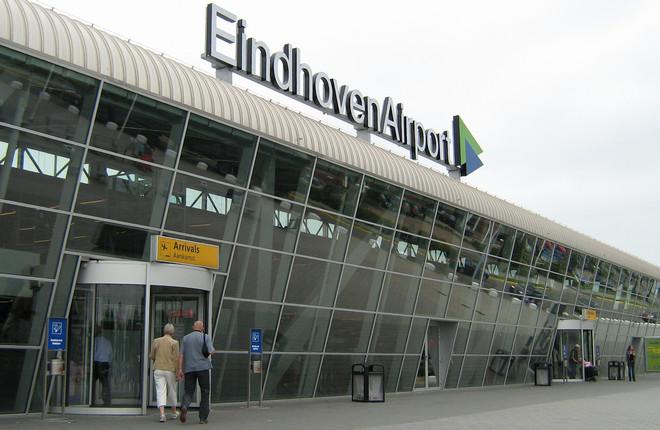 Пассажирский терминал в аэропорту Эйндховена