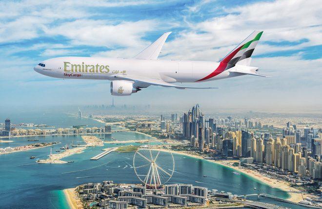 Emirates покритиковала Boeing, а спустя несколько дней приобрела грузовые самолеты на миллиард долларов