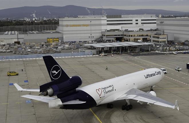 Карьера трехдвигательных самолетов MD-11F в Европе завершена