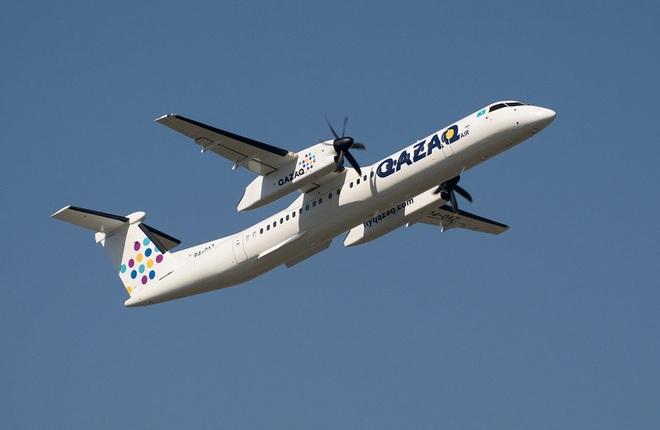 самолет казахстанской авиакомпании Qazaq Air