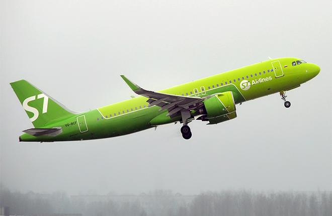 Самолет Airbus A320neo авиакомпании S7 Airlines