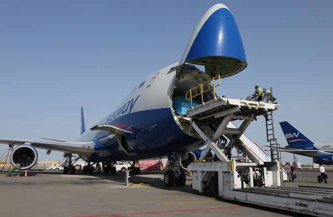 Самолет Boeing 747-8F авиакомпании Silk Way West Airlines