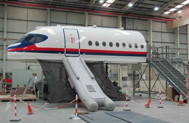 SuperJet International обучила пилотов и бортпроводников для SSJ 100