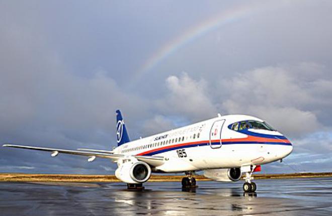 Самолет Sukhoi Superjet 100 сможет летать в аэропорт Пулково