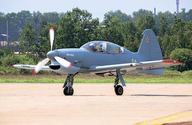 Первый полет Як-152 состоялся 29 сентября 2016 года
